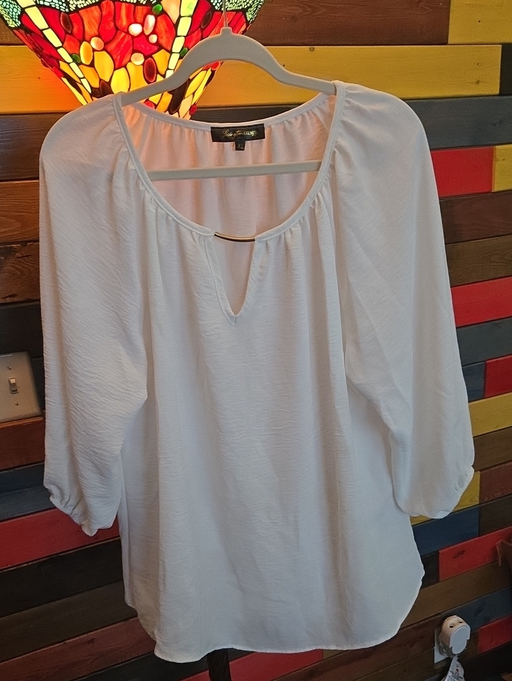 Lexington Avenue White Scoop Neck Blouse with Gold Accent Bar🤍